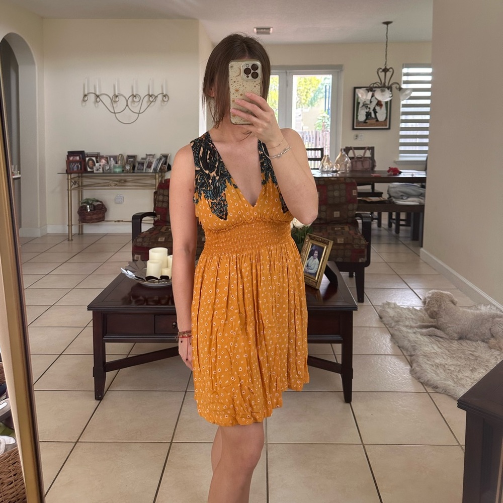 - everyday dress; flowy fit; comfortable wear